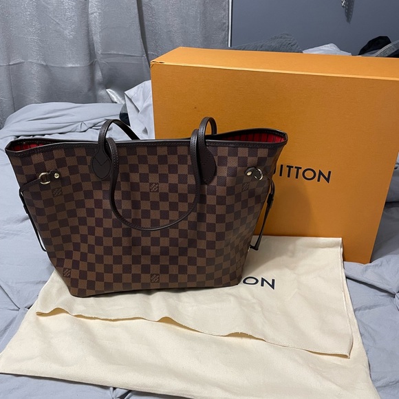 Louis Vuitton, Bags, Louis Vuitton Neverfull Mm Damier